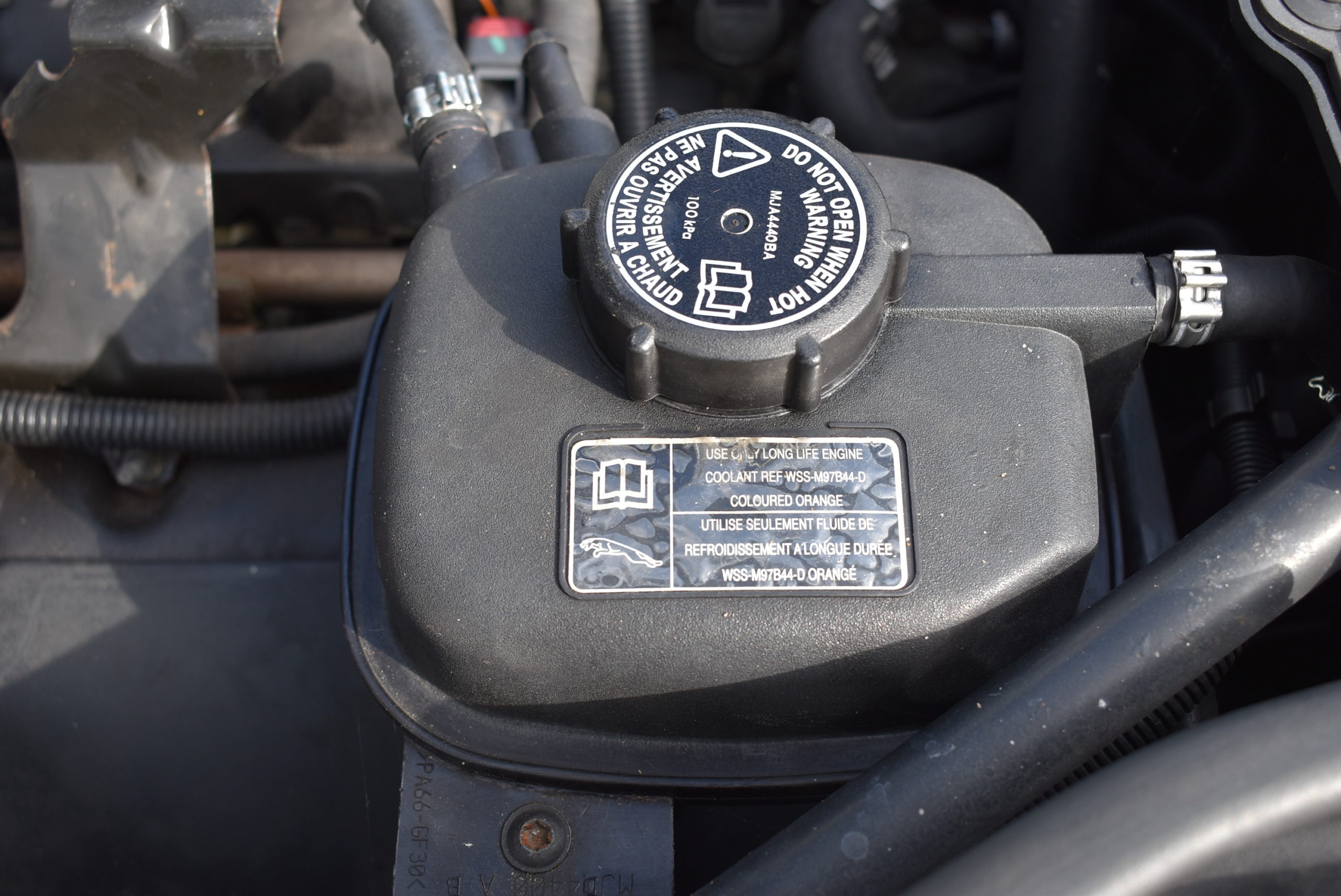 koelvloeistof reservoir XK8 Jag Parts Enter