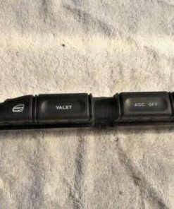 hazard switch (deurslot, valet, trac off en alarmlicht) XJ 308