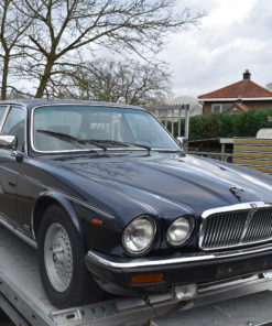 Het autobedrijf voor Jaguar-onderdelen en occasions. Klassieke Jaguar XJ 12 Sovereign HE met weinig kilometers.