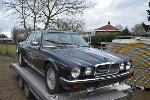 Het autobedrijf voor Jaguar-onderdelen en occasions. Klassieke Jaguar XJ 12 Sovereign HE met weinig kilometers.